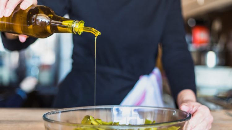 rompe el mercado con un ofertón de aceite de oliva virgen a precio  de hace años