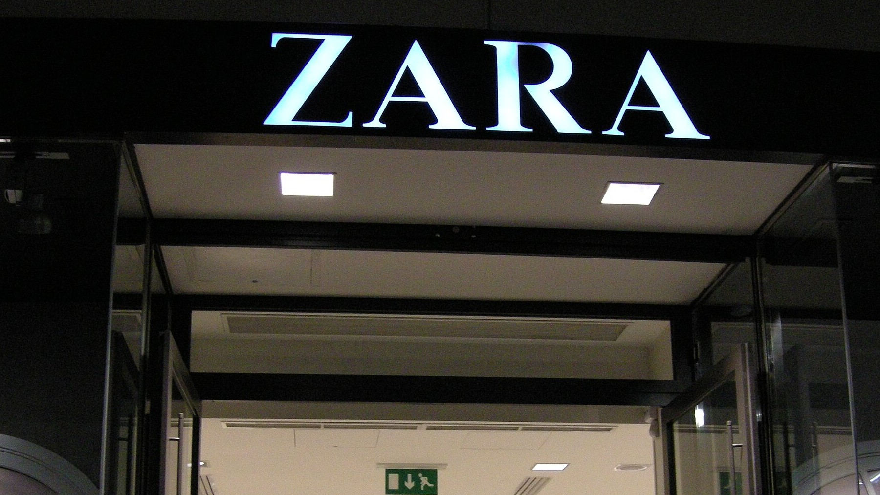 Rebajas de enero de Zara: cuándo empiezan y qué ropa comprar